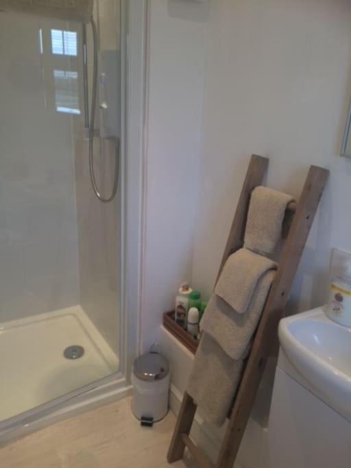 Cotswold Edge Guest Suite With Broadway Hill View Badsey 外观 照片
