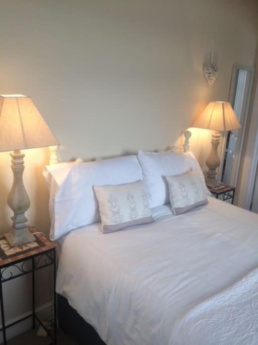 Cotswold Edge Guest Suite With Broadway Hill View Badsey 外观 照片